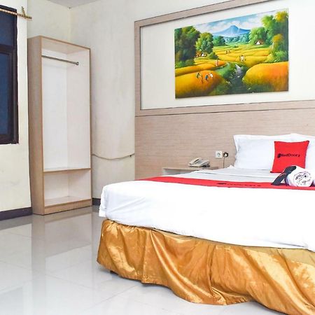 Reddoorz Plus Near Sultan Hasanuddin Airport Makassar Exteriör bild