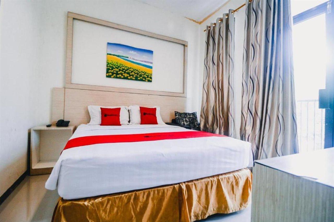 Reddoorz Plus Near Sultan Hasanuddin Airport Makassar Exteriör bild