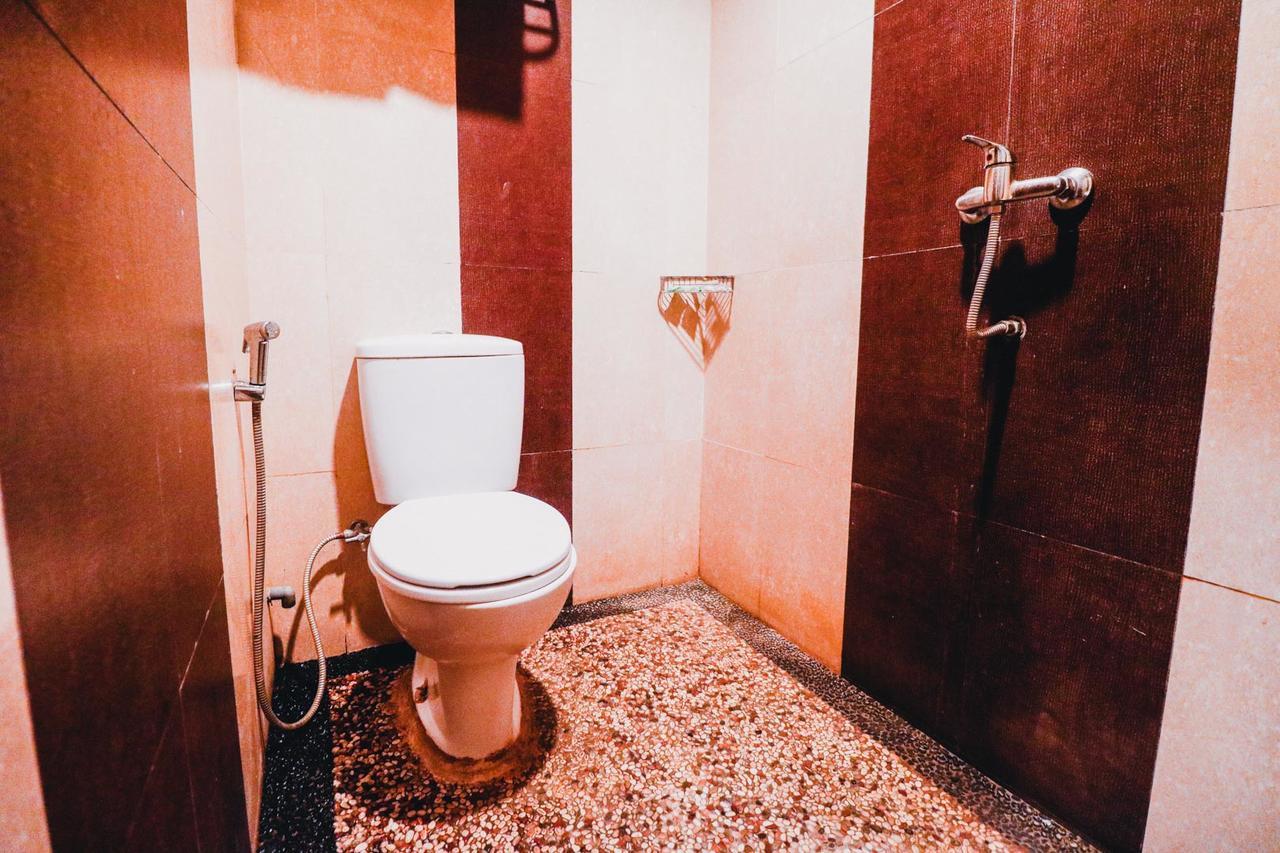 Reddoorz Plus Near Sultan Hasanuddin Airport Makassar Exteriör bild