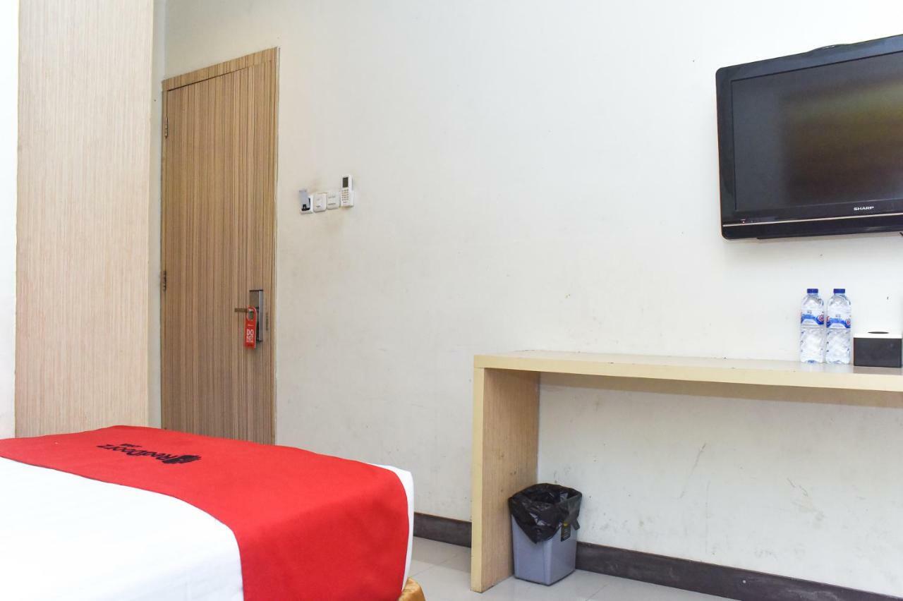 Reddoorz Plus Near Sultan Hasanuddin Airport Makassar Exteriör bild