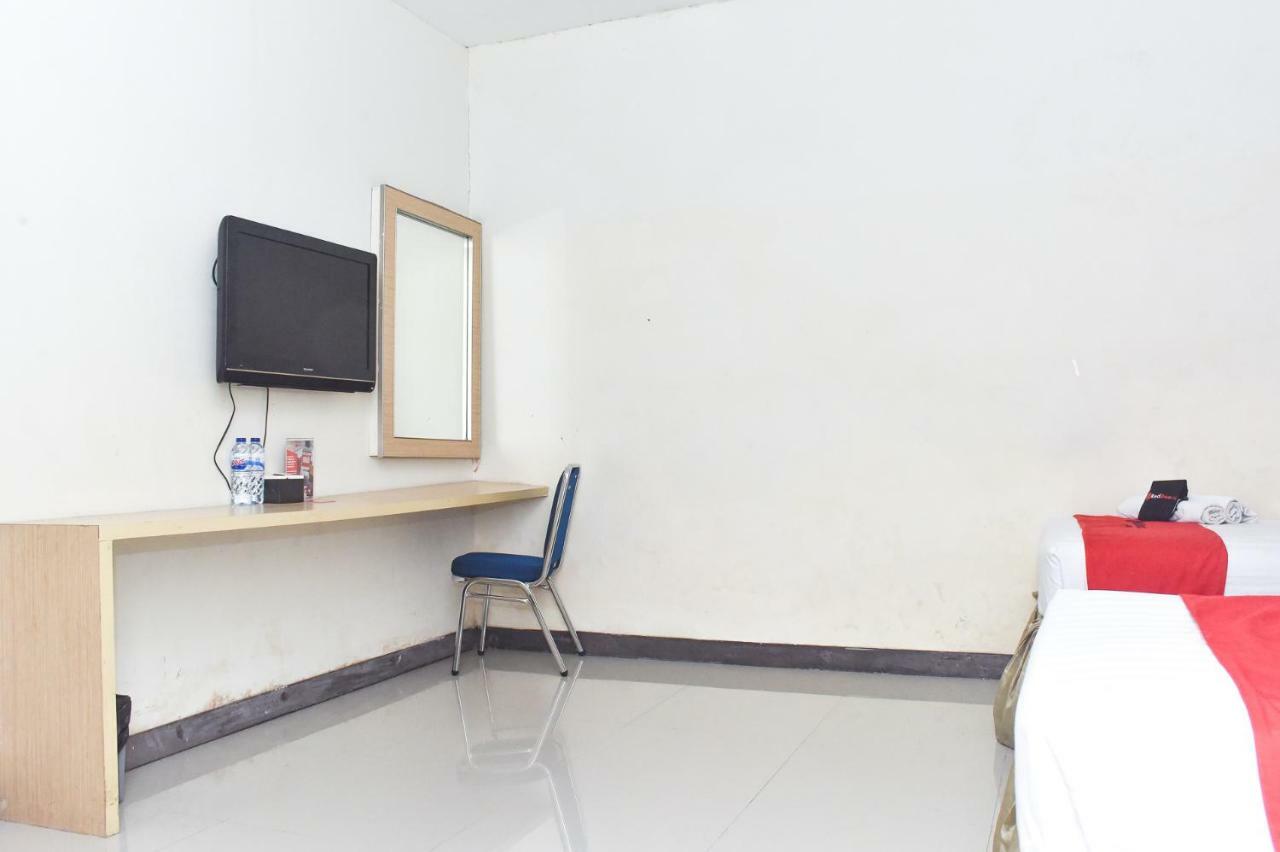 Reddoorz Plus Near Sultan Hasanuddin Airport Makassar Exteriör bild