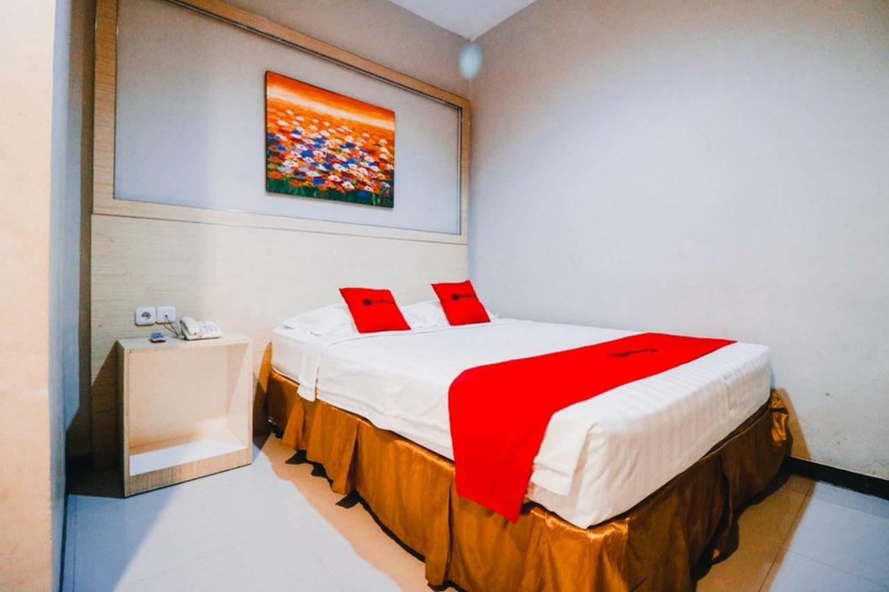 Reddoorz Plus Near Sultan Hasanuddin Airport Makassar Exteriör bild